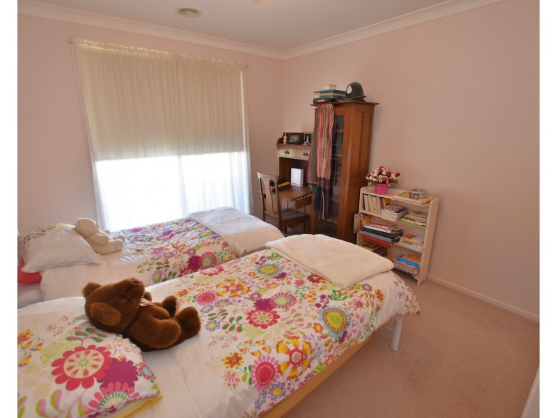 13 Kingfisher Drive West, Moama NSW 2731