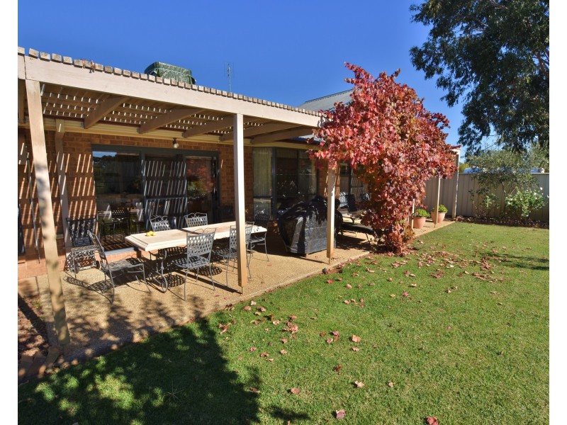 13 Kingfisher Drive West, Moama NSW 2731