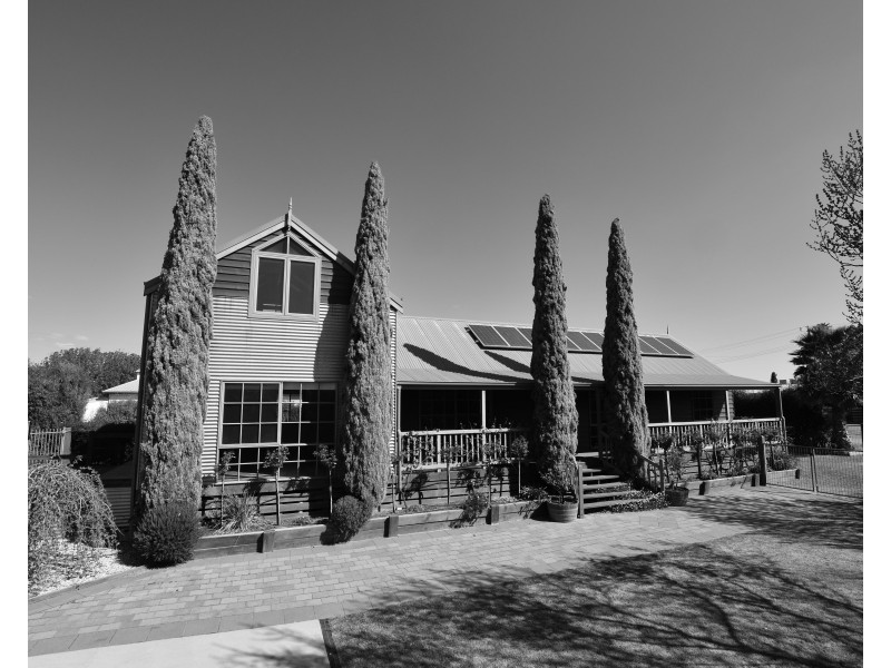 168 Bowen Street, Echuca VIC 3564