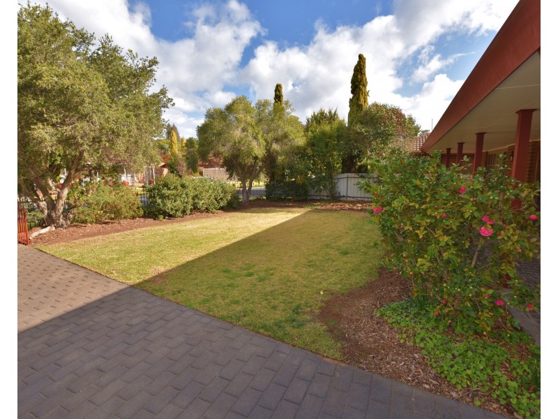 69 Rutley Crescent, Echuca VIC 3564