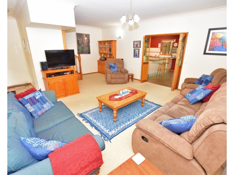 69 Rutley Crescent, Echuca VIC 3564