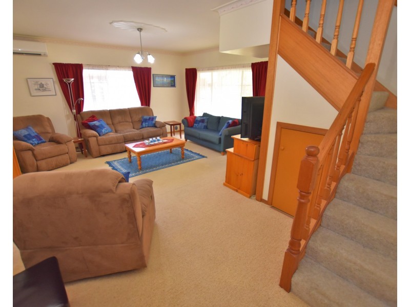 69 Rutley Crescent, Echuca VIC 3564