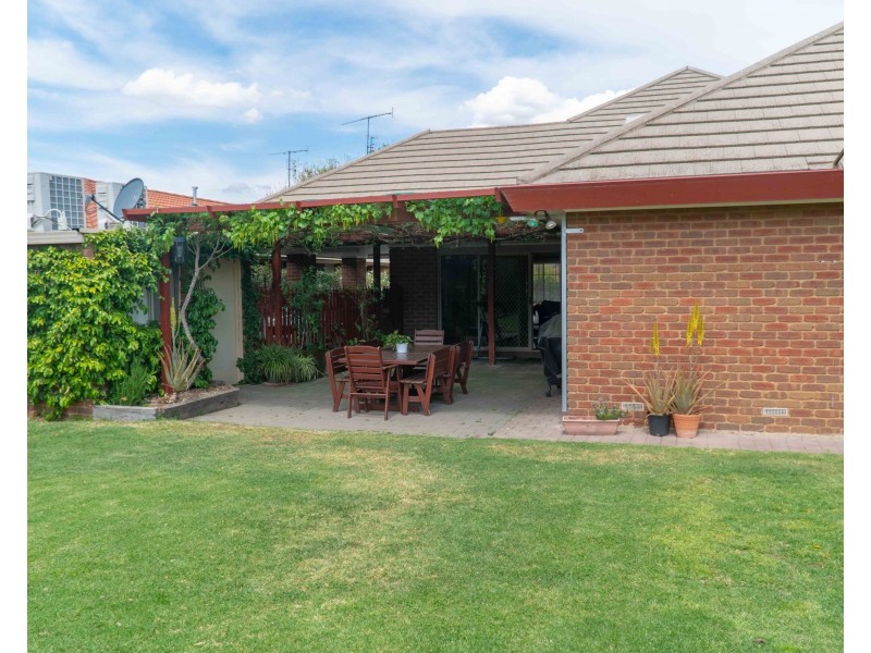 69 Rutley Crescent, Echuca VIC 3564