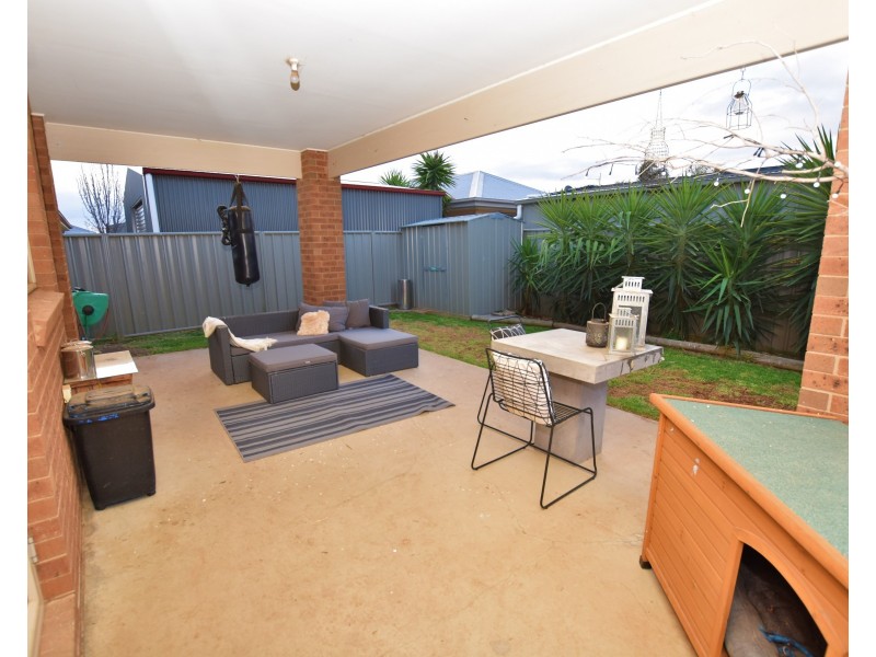 2/22 James Street, Echuca VIC 3564