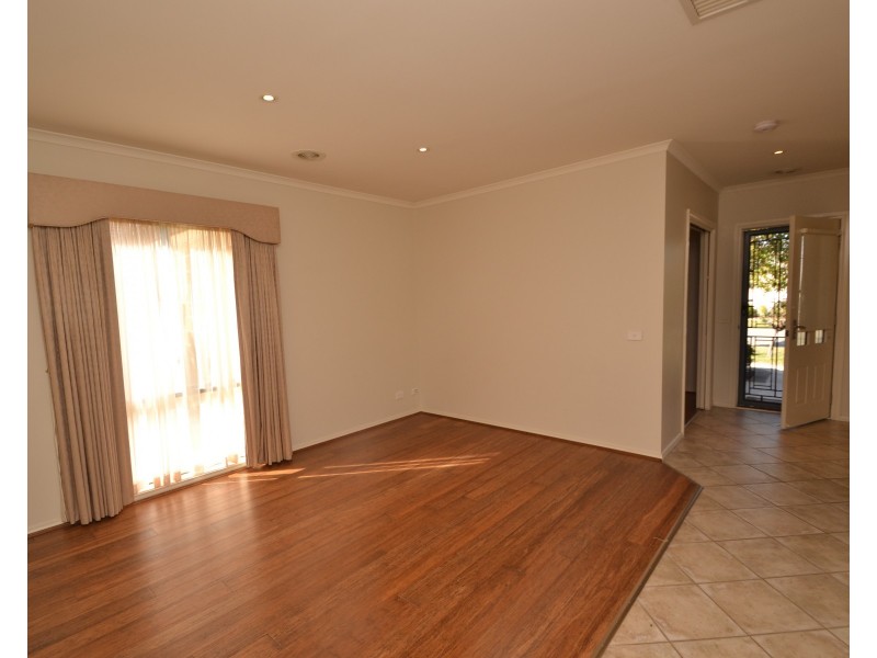 96 Shetland Drive, Moama NSW 2731