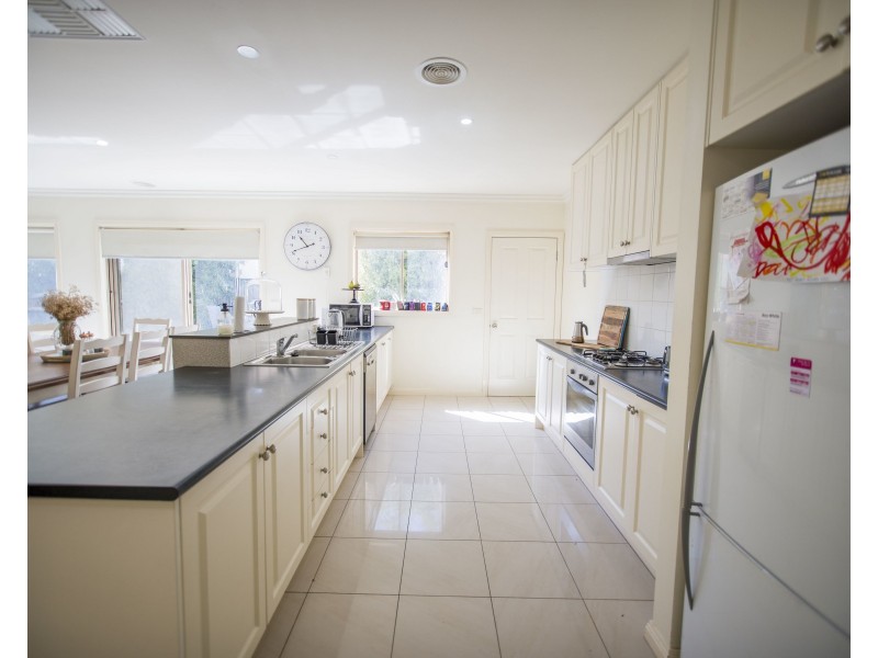 6 Park Avenue, Echuca VIC 3564