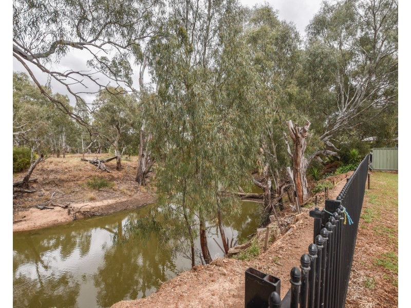 38 Rutley Crescent, Echuca VIC 3564