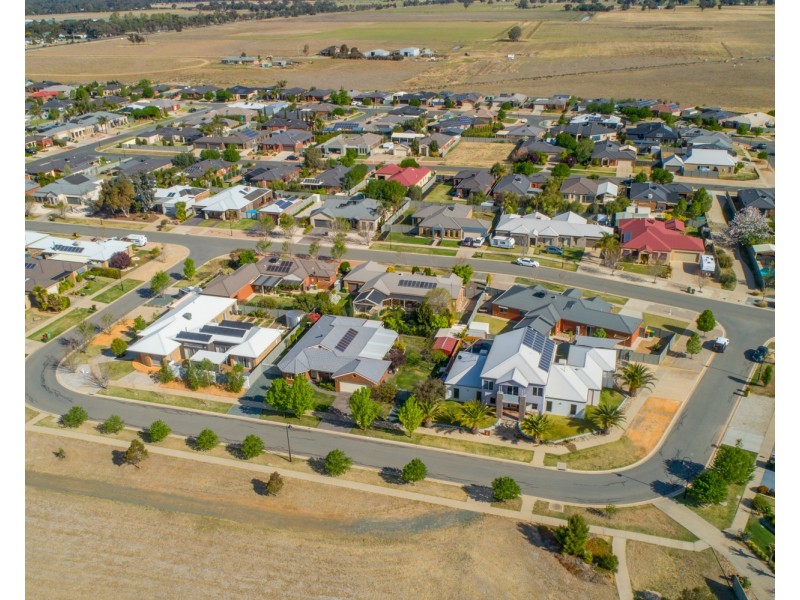 7 Westwood Place, Echuca VIC 3564