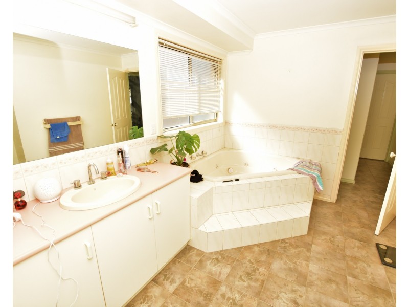 62 Bowen Street, Echuca VIC 3564