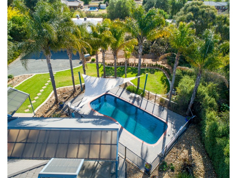 24 Wallingford Court, Echuca VIC 3564