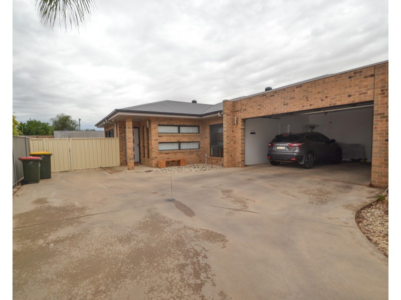 2/35 Regent Street, Moama NSW 2731