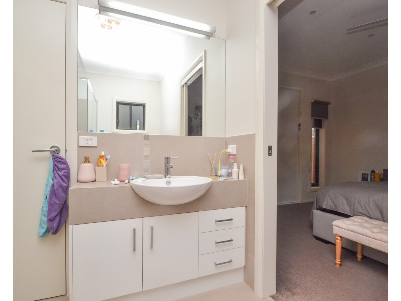 2/35 Regent Street, Moama NSW 2731