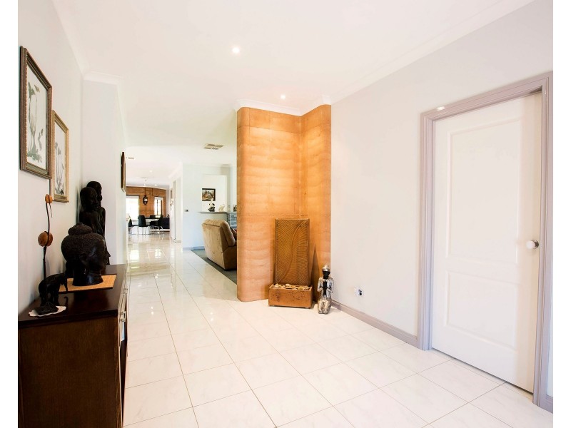 8 Hollara Drive, Moama NSW 2731