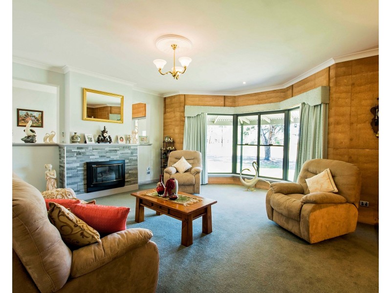 8 Hollara Drive, Moama NSW 2731