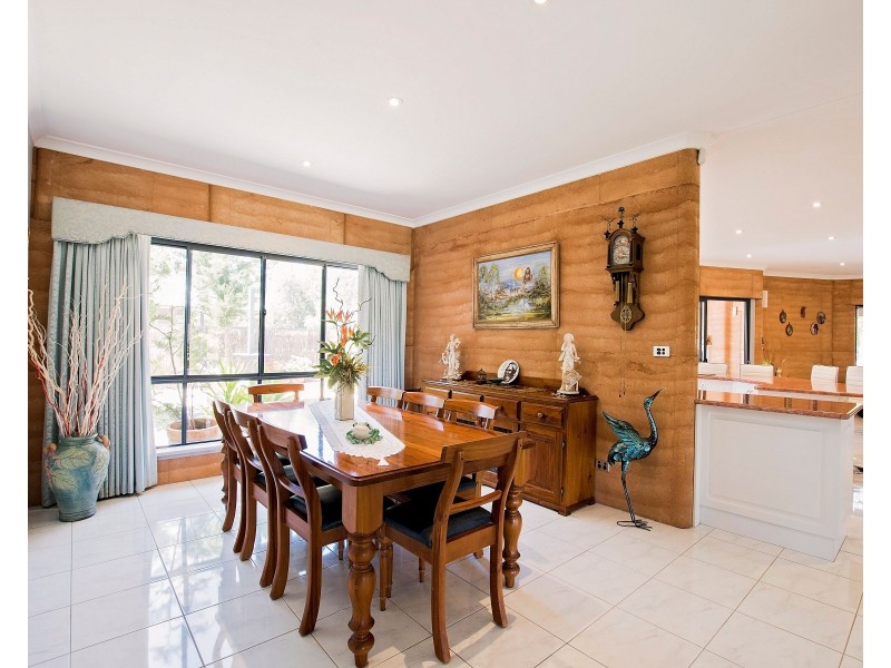 8 Hollara Drive, Moama NSW 2731