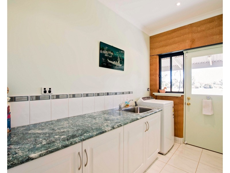 8 Hollara Drive, Moama NSW 2731