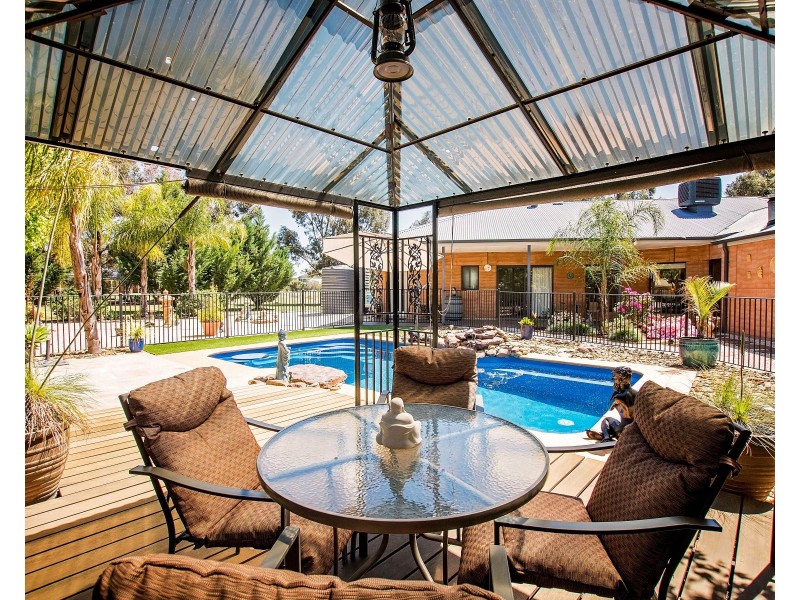 8 Hollara Drive, Moama NSW 2731