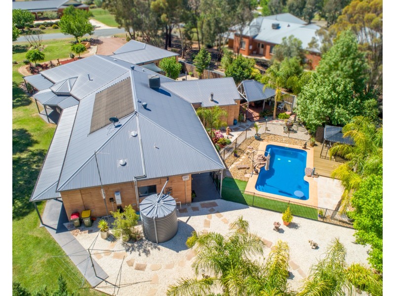 8 Hollara Drive, Moama NSW 2731