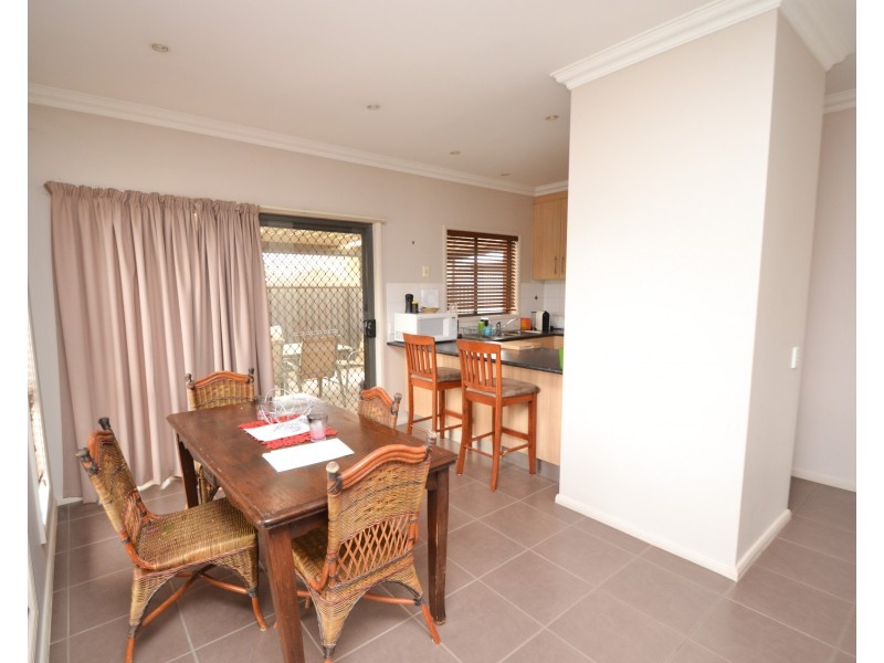 1/1 Jacana Ave, Moama NSW 2731