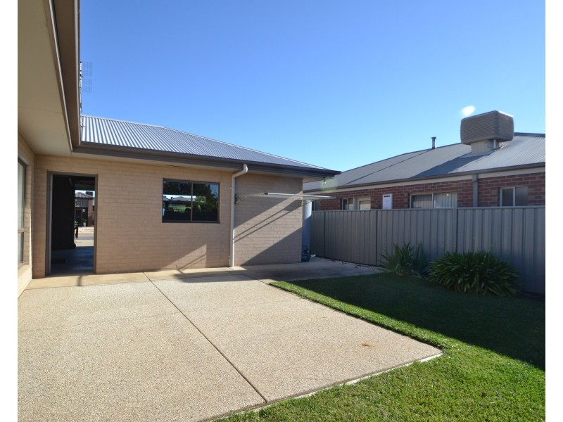 11a Brenton Avenue, Echuca VIC 3564