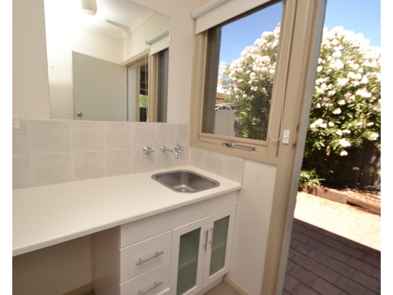 2/5 Porter St, Moama NSW 2731