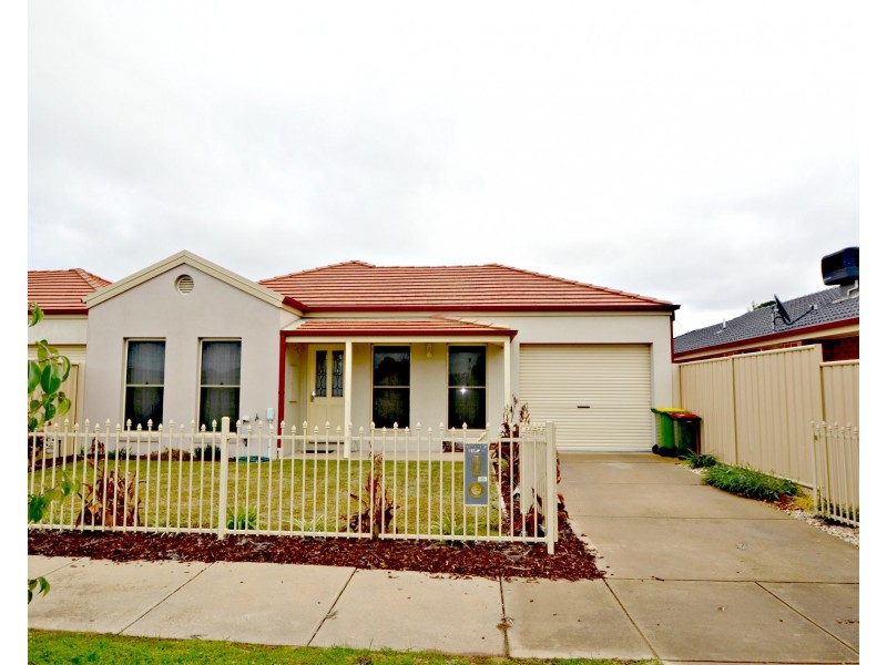 2/139  Stawell Street, Echuca VIC 3564