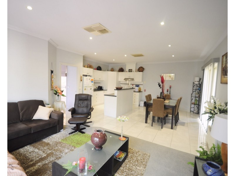 2/139  Stawell Street, Echuca VIC 3564