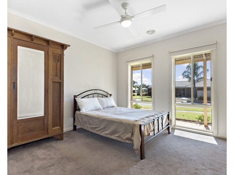 12 Forfar Drive, Moama NSW 2731