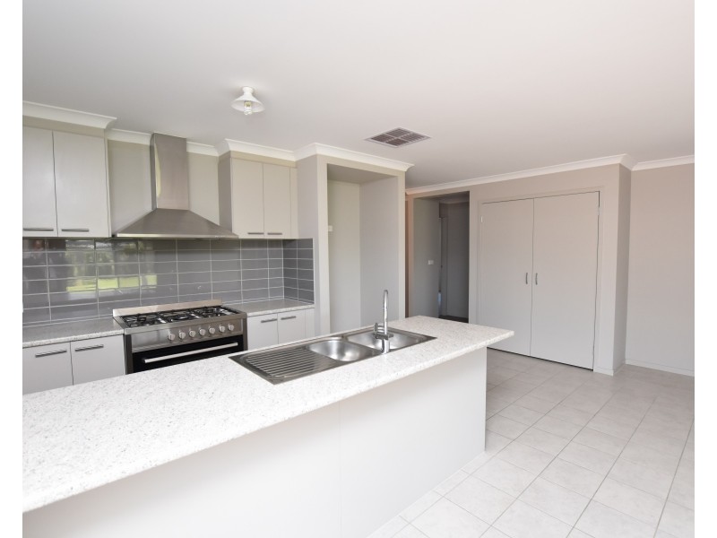 64 McSwain Road, Echuca VIC 3564