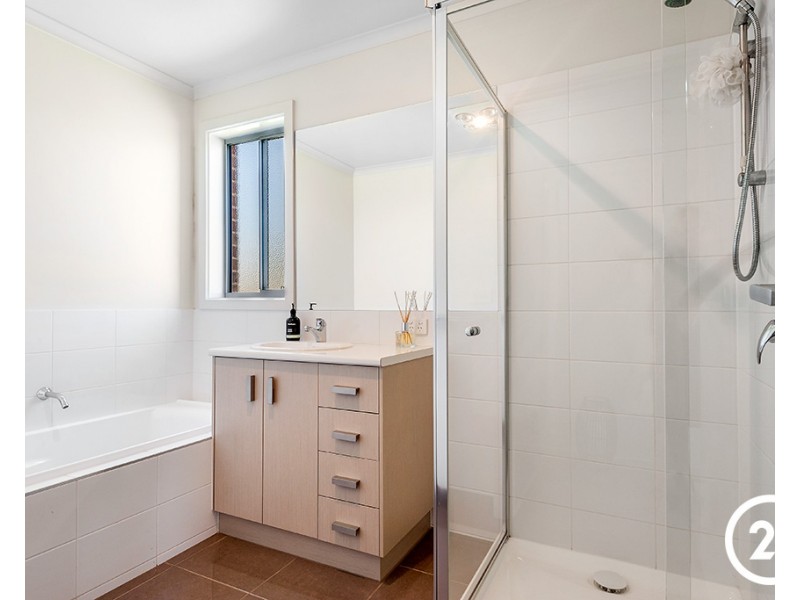 1/2 Paroo Street, Echuca VIC 3564