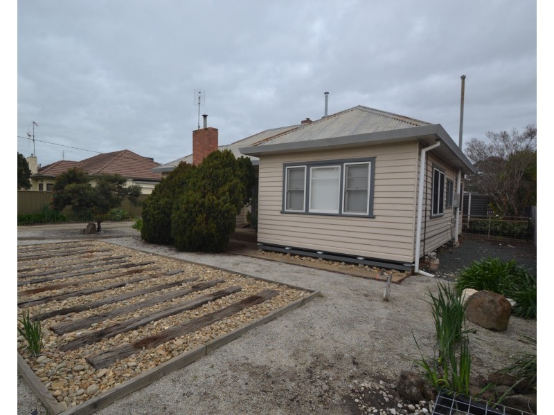 57 Hovell Street, Echuca VIC 3564