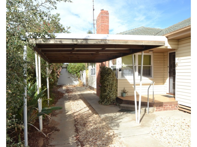 16 Hare Street, Echuca VIC 3564