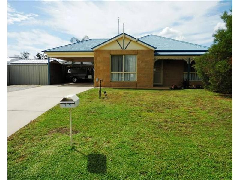 12 Dundee Court, Moama NSW 2731