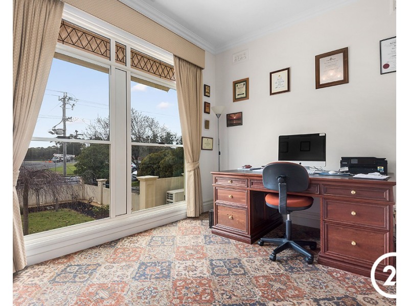 19  Crofton Street, Echuca VIC 3564
