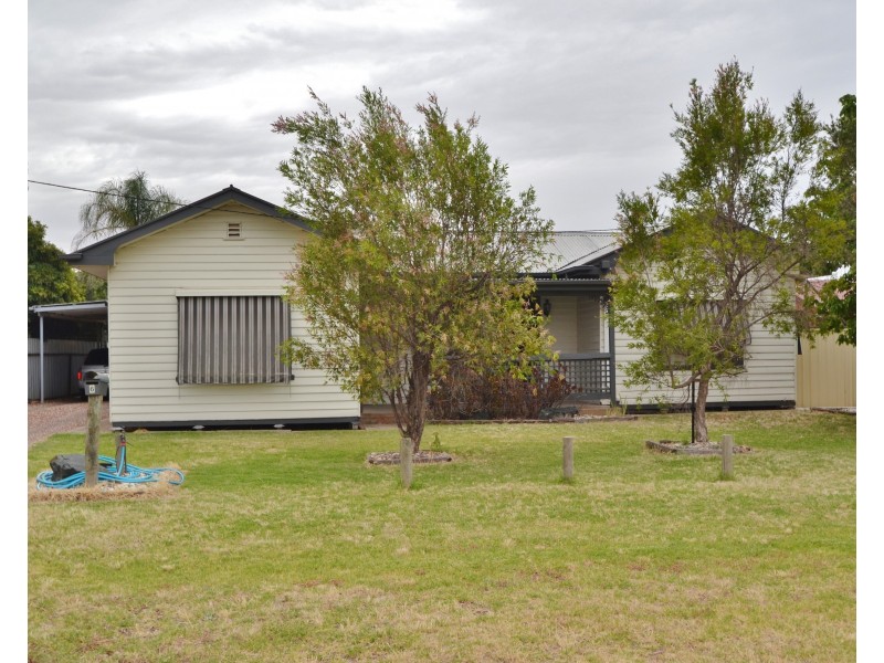 6 Council Street, Moama NSW 2731