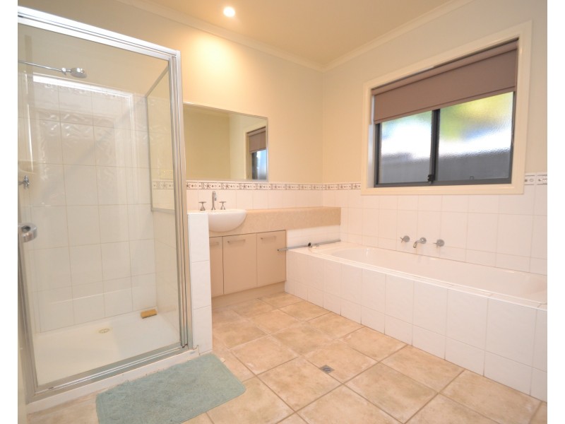 96 Shetland Drive, Moama NSW 2731