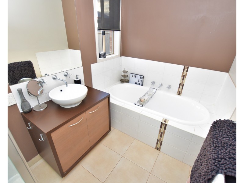 2/22 James Street, Echuca VIC 3564