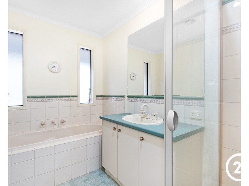 4 Hollara Drive, Moama NSW 2731