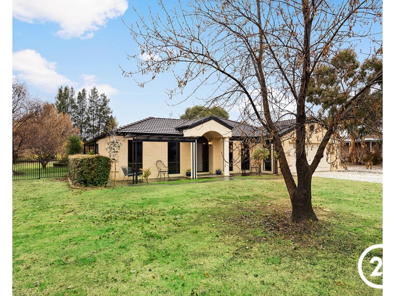 4 Hollara Drive, Moama NSW 2731