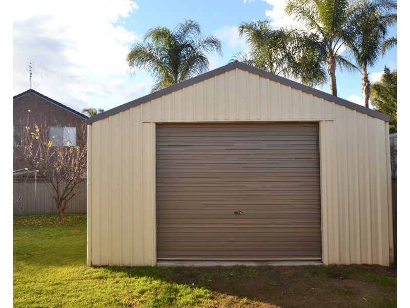 18 Pevensey Place, Echuca VIC 3564