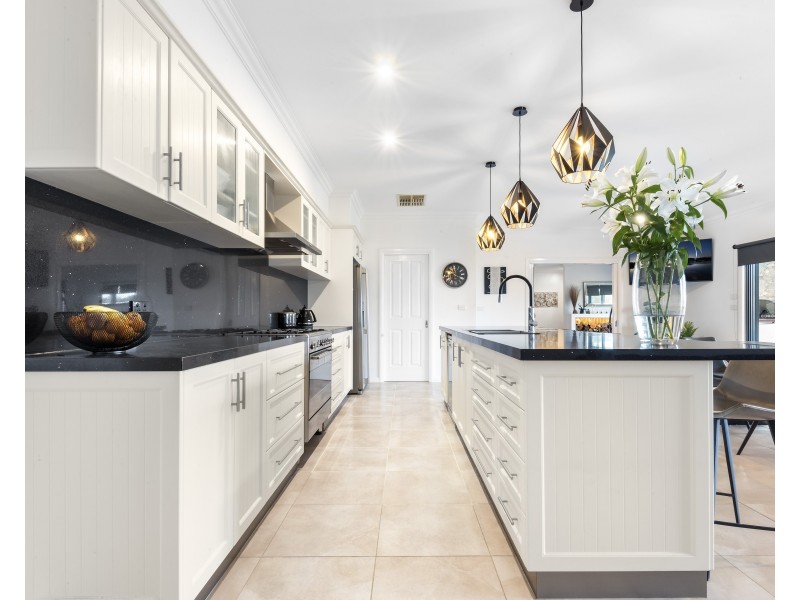 86 Casey Road, Echuca VIC 3564