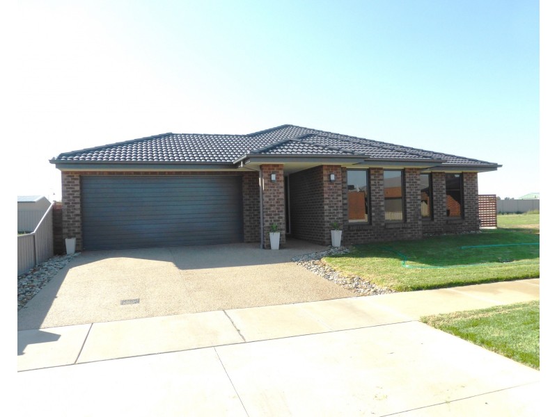 10 Howell Drive, Echuca VIC 3564