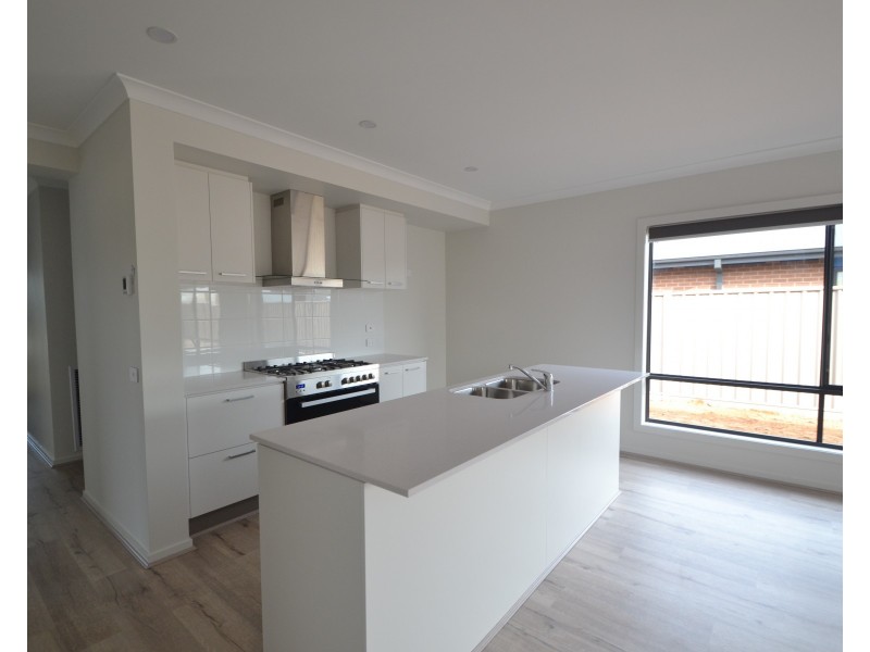 30 Yakoa Natya Avenue, Echuca VIC 3564