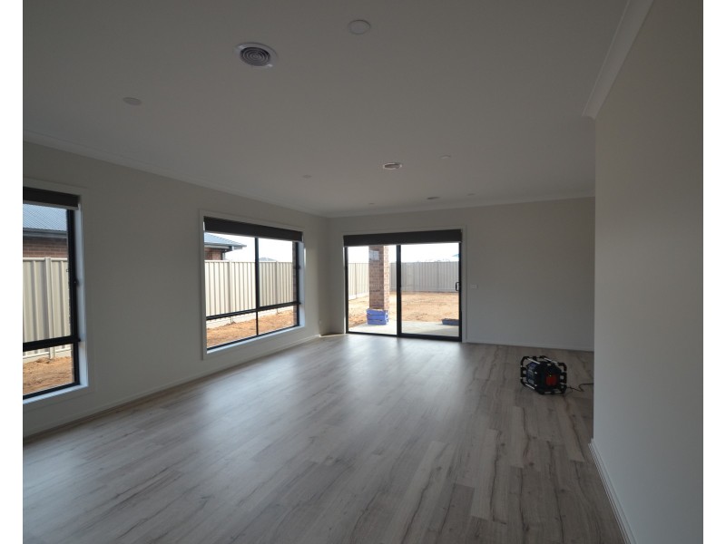 30 Yakoa Natya Avenue, Echuca VIC 3564