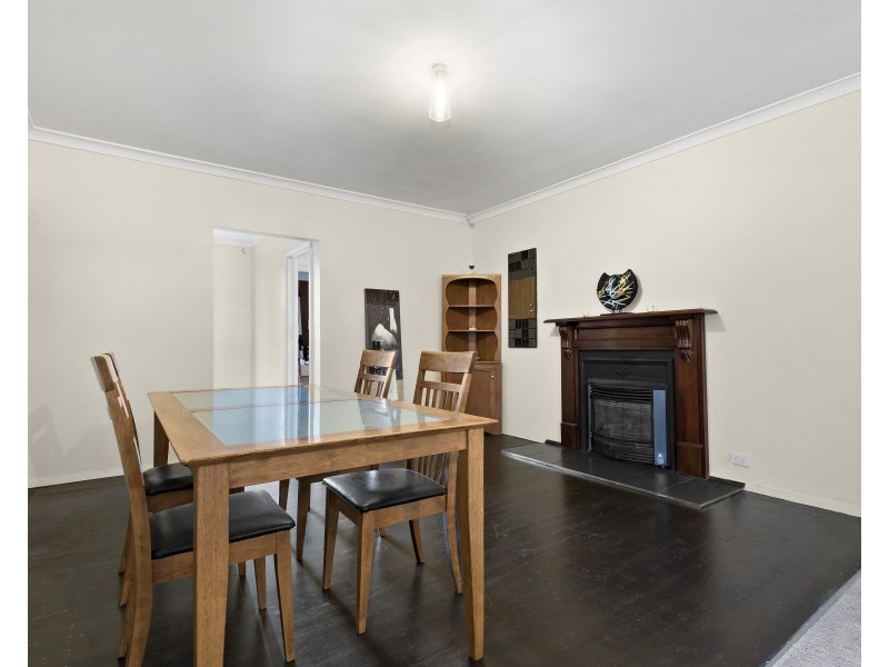 240 Ogilvie Avenue, Echuca VIC 3564