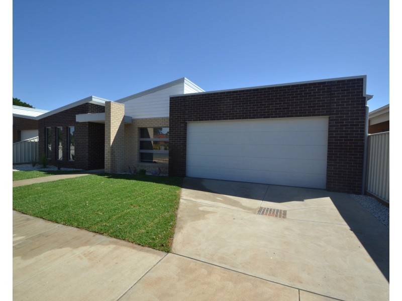 22 Eyre Street, Echuca VIC 3564