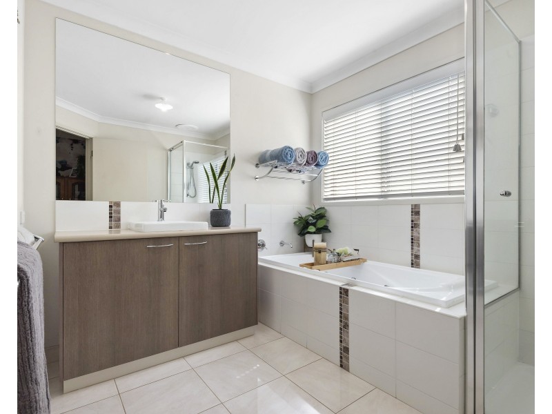 18 Riverina Parade, Echuca VIC 3564