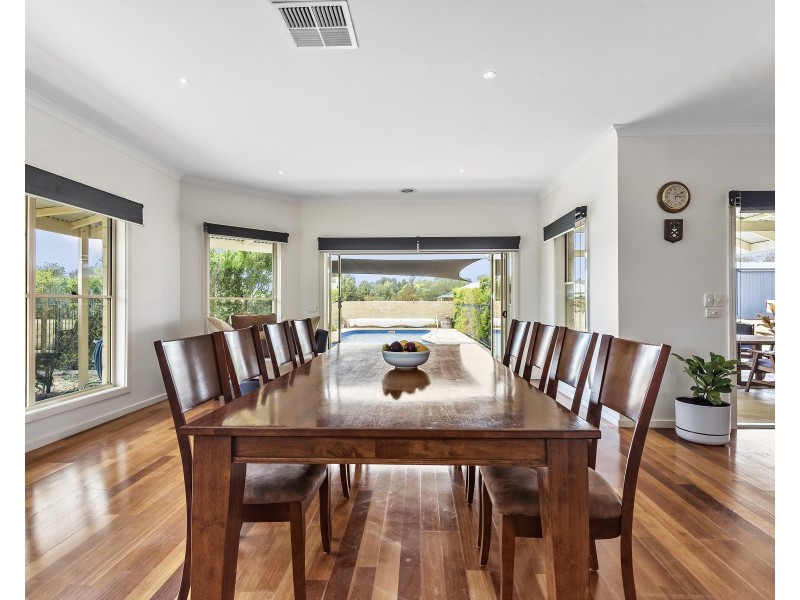 10 Ikona Drive, Echuca VIC 3564