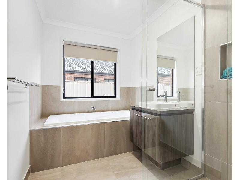 18 Wilkinson Drive, Echuca VIC 3564