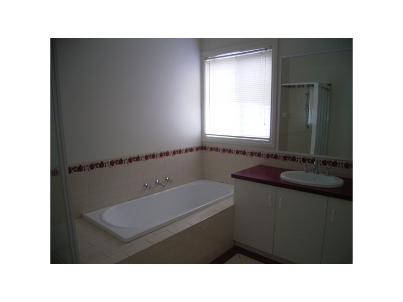 100 Shackell Street, Echuca VIC 3564